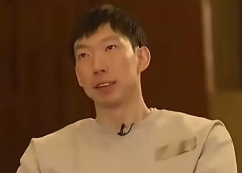 周琦给杨瀚森在NBA提的一个建议就是，在那边心态一定要平衡。周琦说美国跟澳大利亚