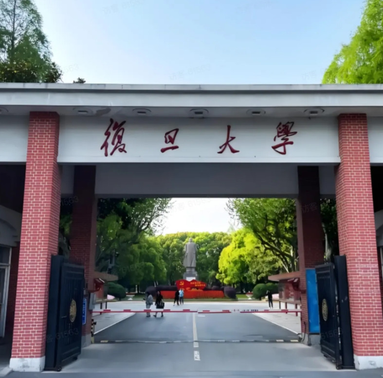 李彦宏又一次说对了，但很多人都不信。 都说现在高校文科招生规模大幅减少，导致