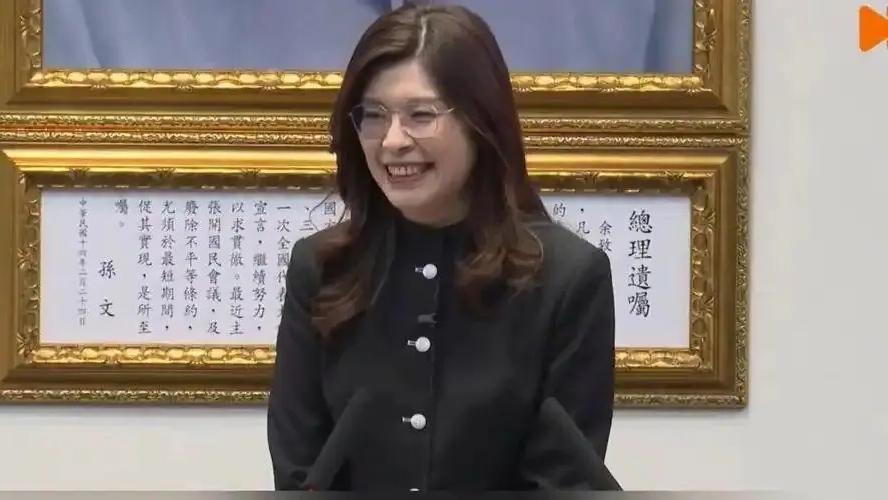 一柔一刚！郑丽文洪秀柱接连访陆，藏着两岸关系大智慧国民党主席郑丽文率先开启大