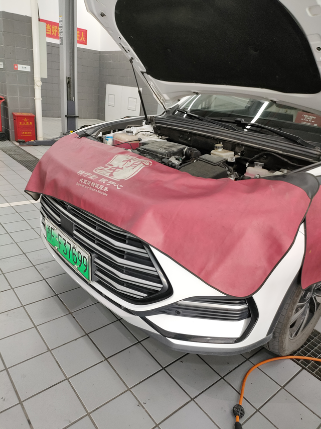 宋prodmi二保车子行驶23500公里，hev一共才2700，二保费用525