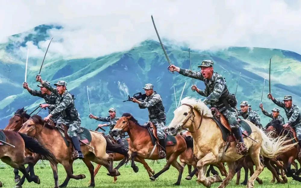 在科技高度发达的今天，我军仍然保留着少量骑兵营，骑兵连，因为在西藏，新疆，青海边