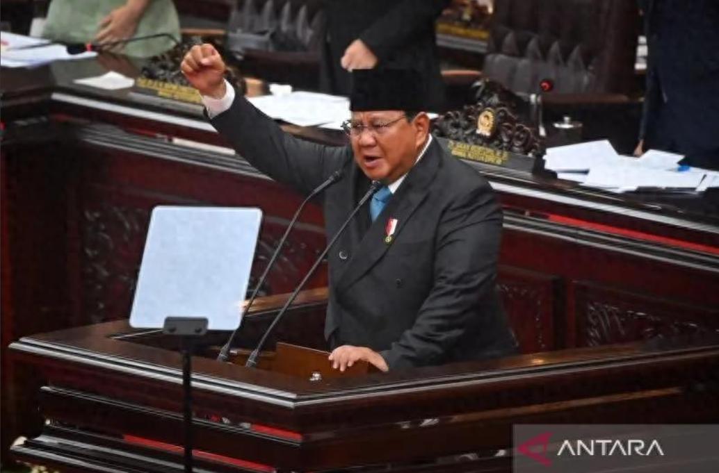 印尼持续收紧镍矿政策，把中资企业建好的厂房、设备、码头全堵进政策里面——同一时间