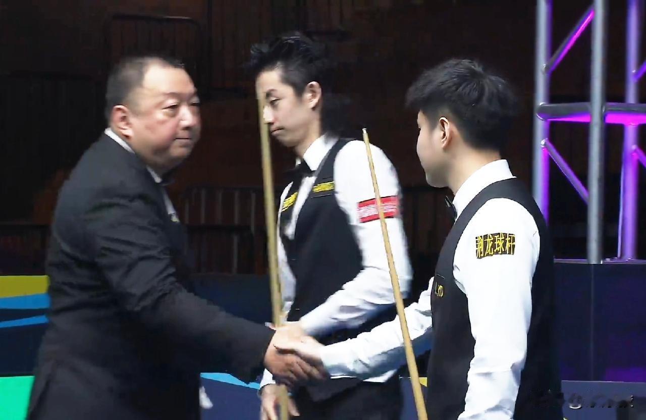 国锦赛首场半决赛第一阶段，赵心童4-4战平吴宜泽。第二阶段19点30分开始。