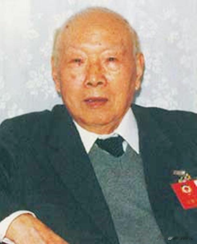 宋希濂被俘后，我军多次想要找到他，奈何却没有人认识，没想到刚要把他们转移时，突然