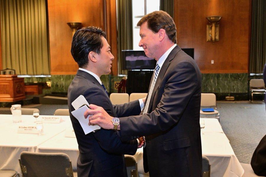 日本防卫大臣小泉进次郎：继去年黄金周期间与哈格蒂参议员（前驻日大使）会面后，我