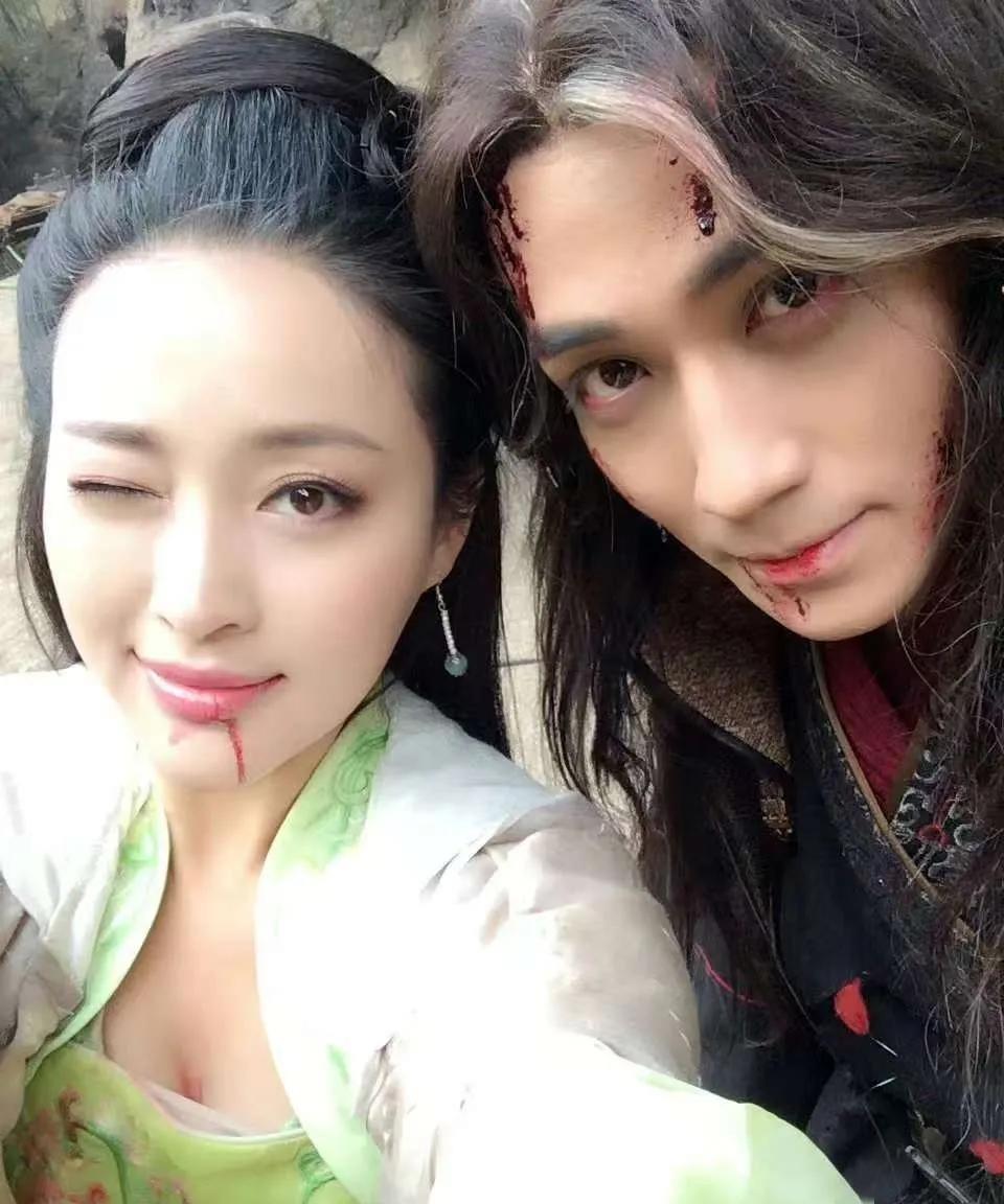 以前的古装剧男女主都是这个配置的好怀念啊
