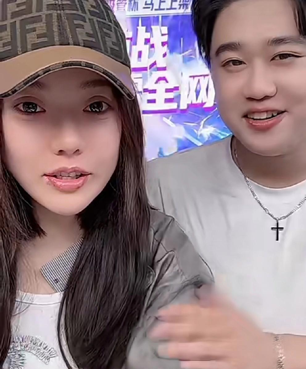 驴家小胖表示，蛋蛋肯定不能回辛选了，以后扛旗人就是赵梦澈！驴家