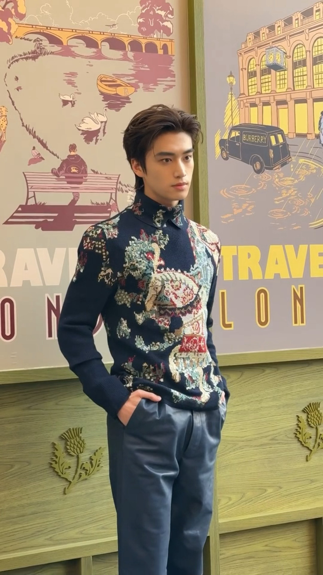 男神露额头也太帅了张康乐北京线下路透张康乐背头造型