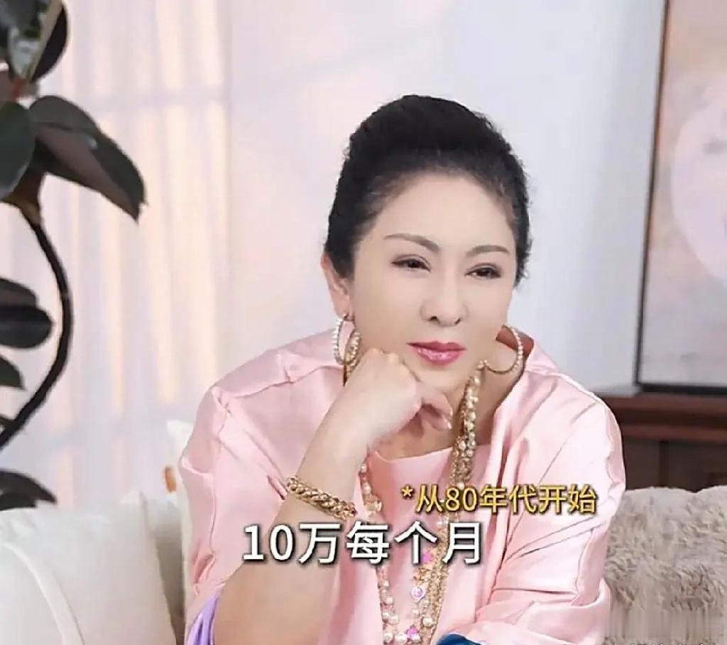 向太：“向华强和丁佩离婚时，法院判决他每个月要给丁佩和孩子5000块抚养费，我说