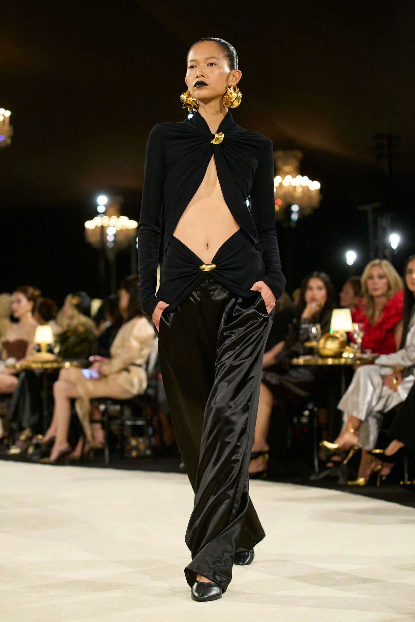 PFW|Schiaparelli-2027SS🇨🇳中国模特：秦蕾刘雯汪曲攸张丽娜🇺🇸🇨🇳
