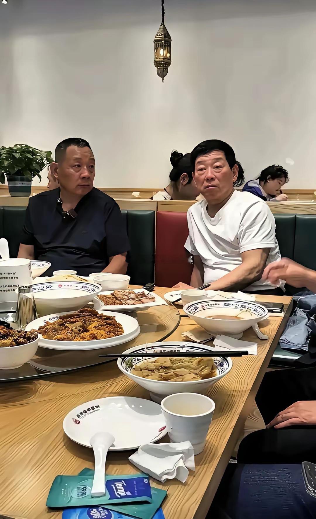顶级明星私下的饭局连茅台都不喝吗？​​​