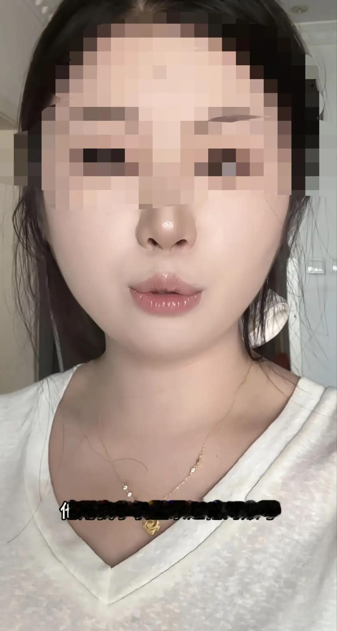 天津一名女生手机故障送修，店家以检测为由索要锁屏密码，她临时有事便留下手机并告知