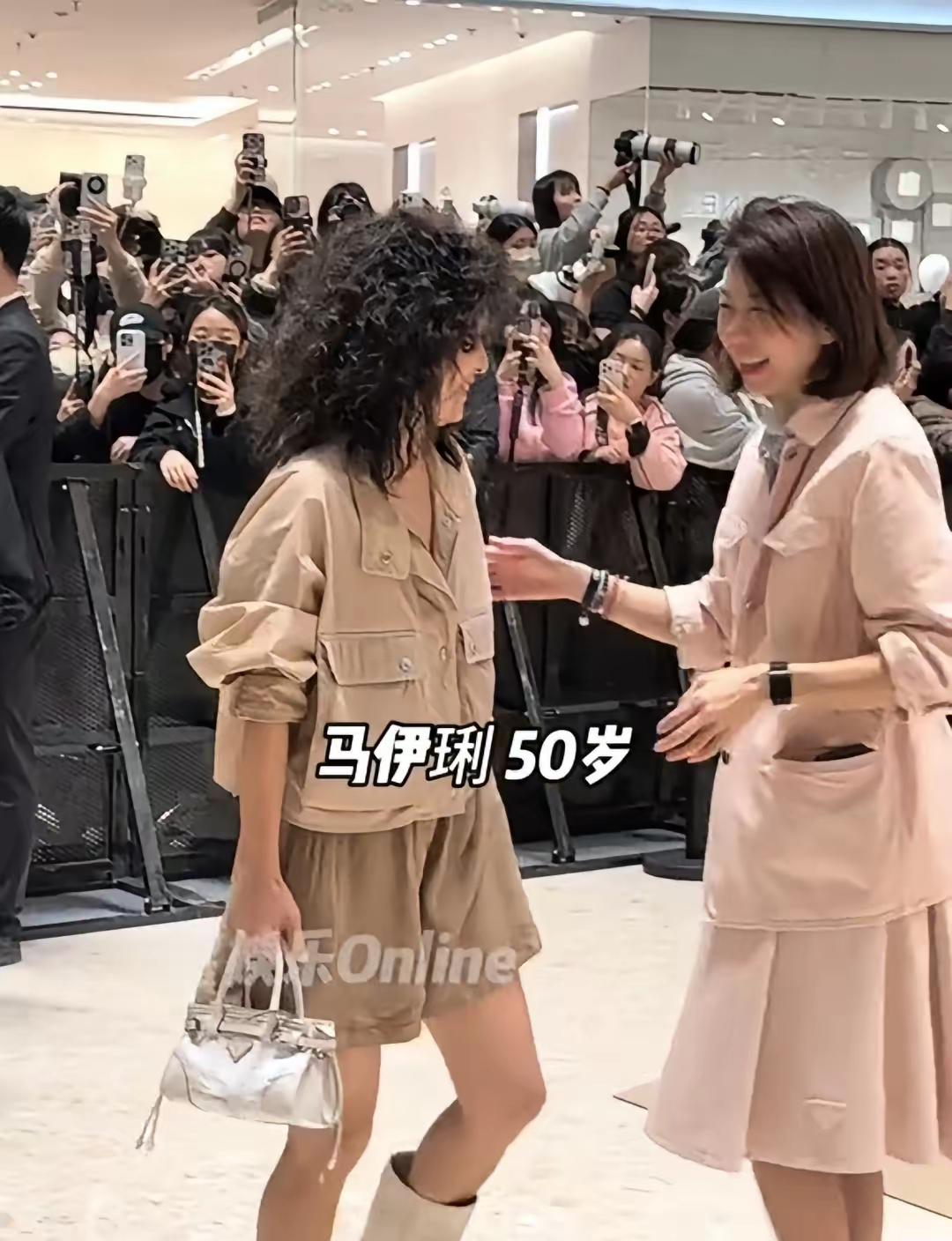 哇哦！“马司令”换发型啦，莫非有啥“好事”降临？马伊琍摒弃了往日的直短发造型，