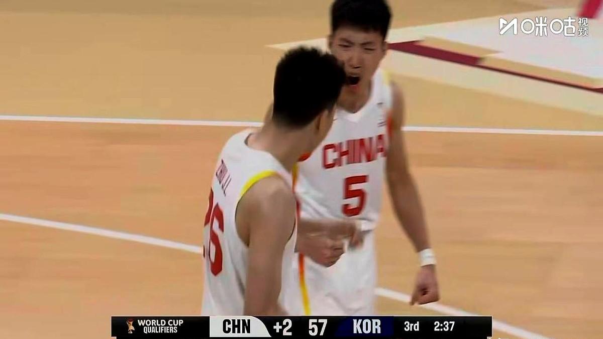 郭士强估计后悔了！中韩对决没带徐杰，这步棋确实走得欠考虑。高诗岩面对空篮都没
