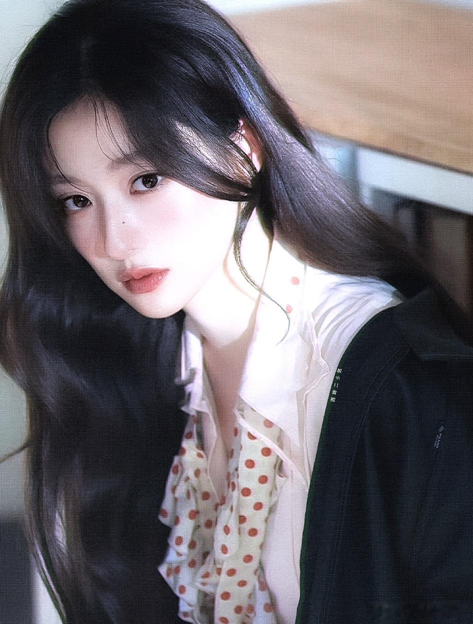 ✨🪄💫🥰权威的美貌，优越的脸蛋胡连馨壁纸头像