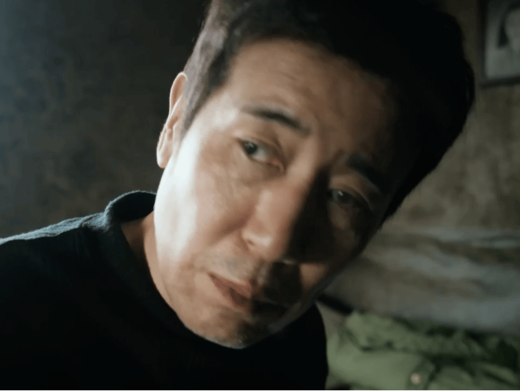 于和伟终于等到了他的影帝从金鸡奖最佳男配角到北影节天坛奖最佳男主角，于和伟在电