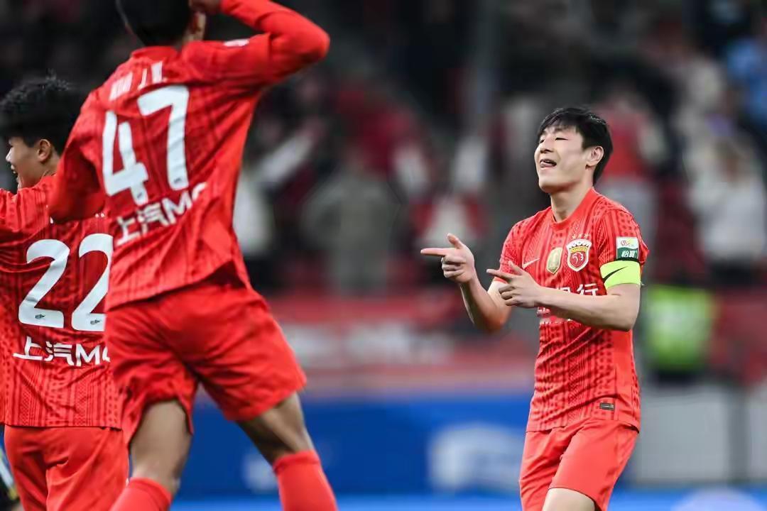 沪媒：海港输掉上海德比的原因！中超联赛第五轮，上海海港0比1输给上海申花！知