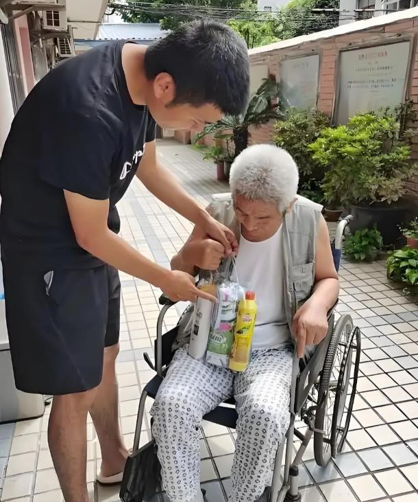 善有善报！中国青年报消息，北京一位独居残疾老人去世之后，留下一笔遗产。按照法律规