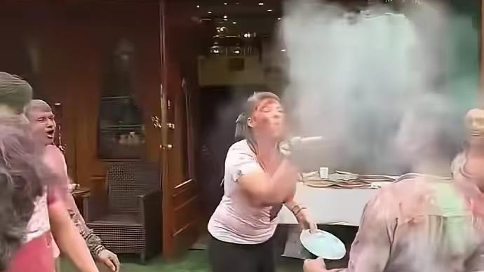 南京终于对印度人出手了！干的漂亮，不管谁来中国，都要遵守中国的法律，否则