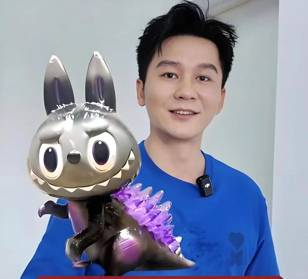 李晨899一只的labubu升值近6倍看不懂了，几百块钱的东西能给炒到几千块除