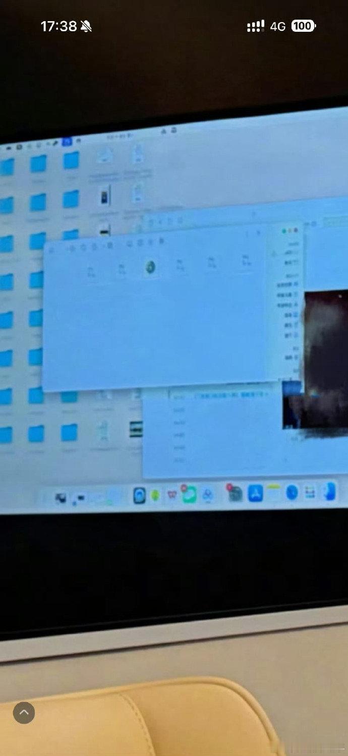 王俊凯营业图新歌线索王俊凯这波暗示直接戳中期待值，五首新歌+满档项目，已经
