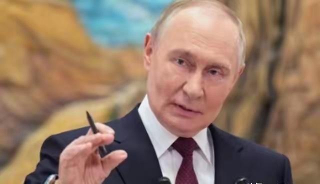 普京给了俄罗斯，三百年来最大的觉醒！中国的35万亿，势不可挡。俄罗斯以前总想