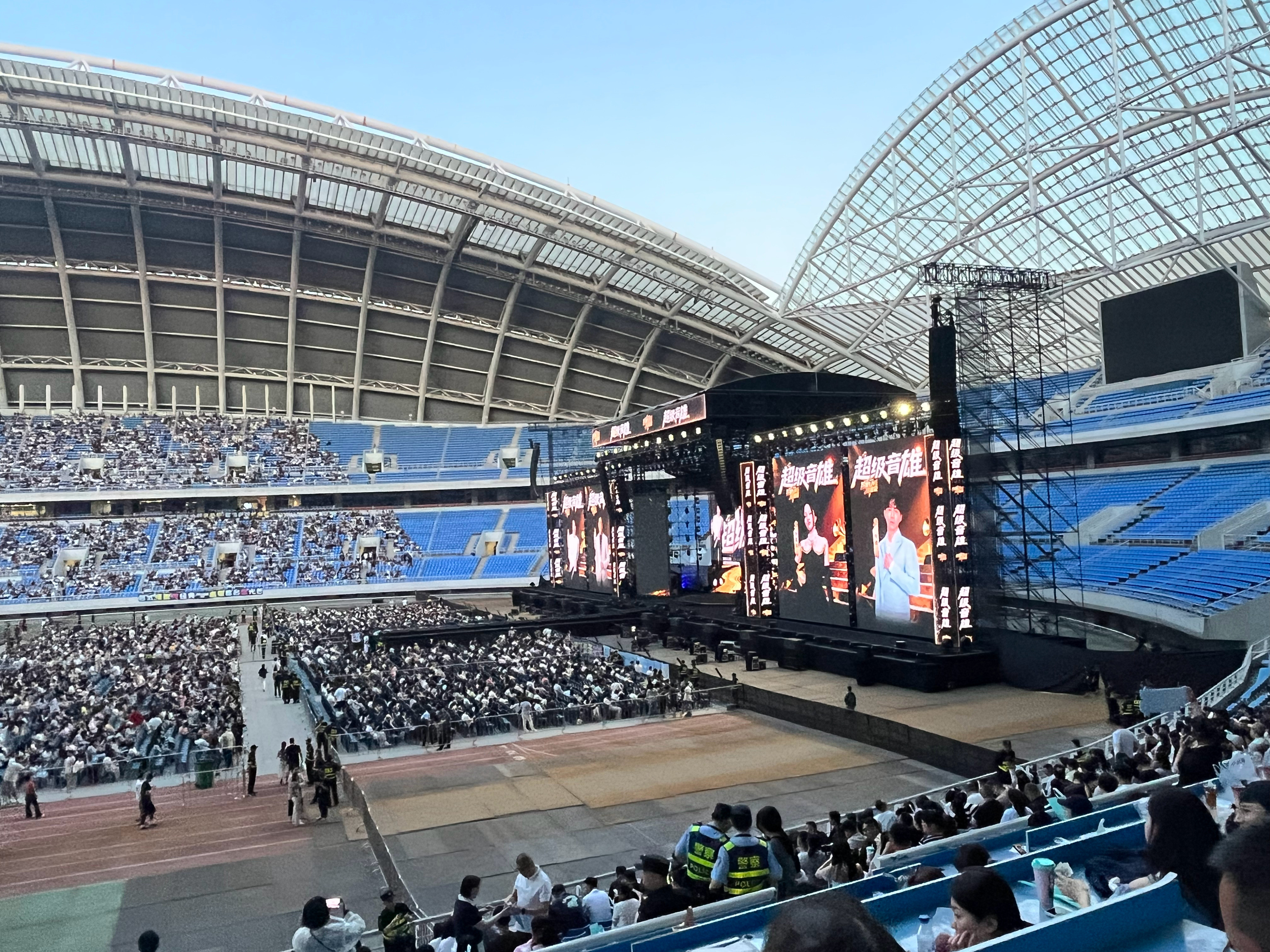 沈阳马上迟到30分钟了……沈阳·奥体中心五里河体育场