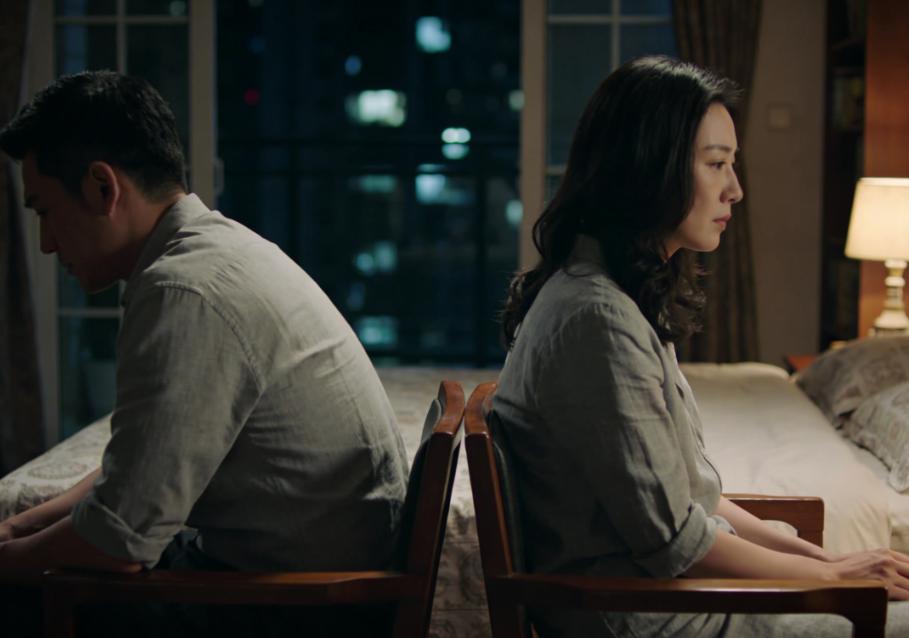 为什么人到中年，很多妻子突然都不管丈夫了？有朋友问我说，她40岁以后再也不想