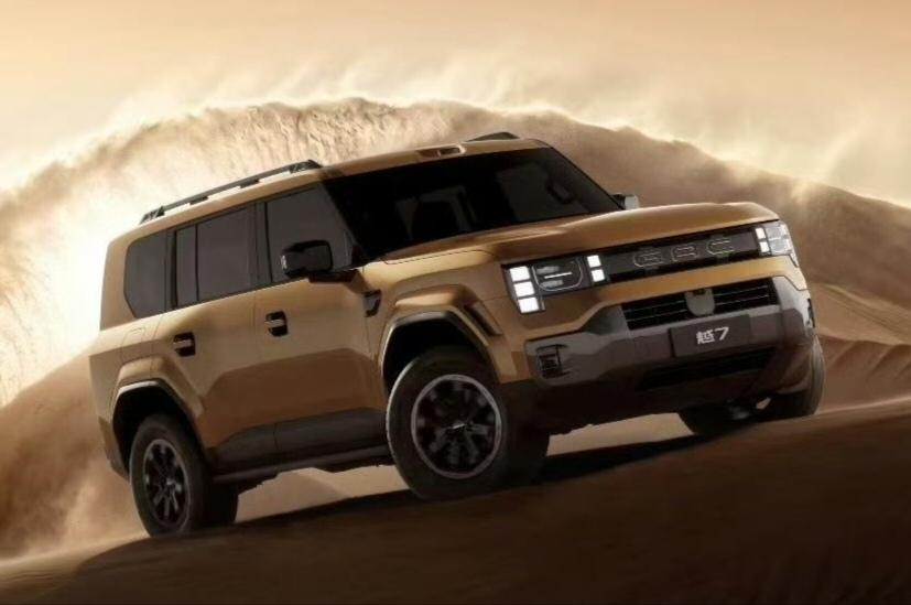 越7，广汽第一款方盒子。虽迟，但到。​我觉得不是越野车就能叫方盒子。它得看起