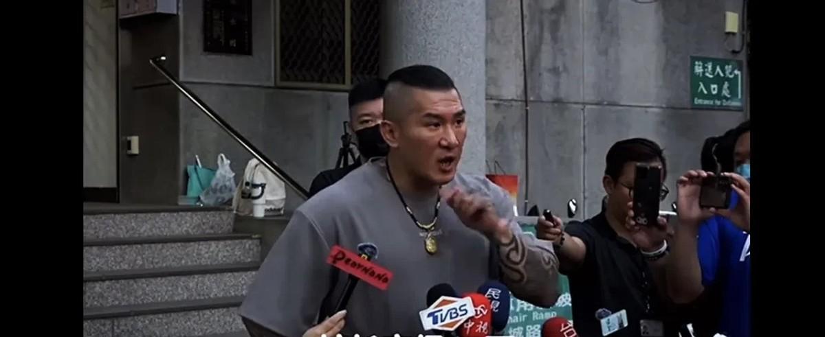 明抢了？台湾省网红馆长再遭打击，省网红馆长这几天没直播，原因竟是遭副总兼大徒弟和