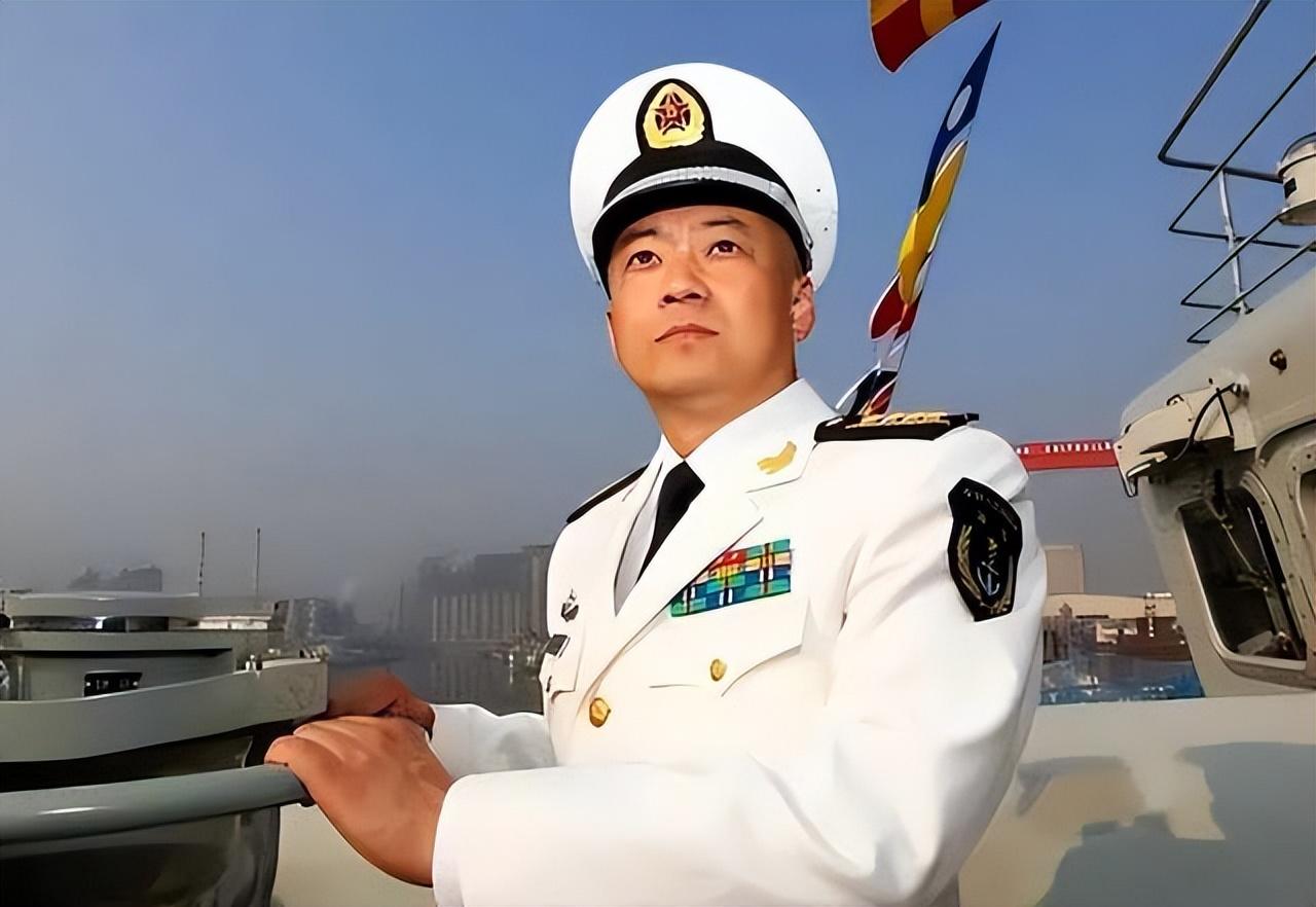 大校晋升少将，为什么是最难的？在军官的晋升体现里，有好几个很难的门槛。其中公