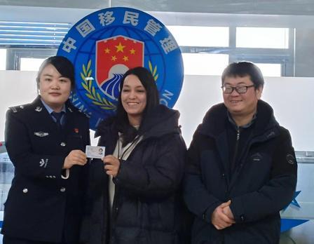 有个漏洞，比想象中严重。一个外国男人娶了中国姑娘，不会自动变成中国公民。但可以