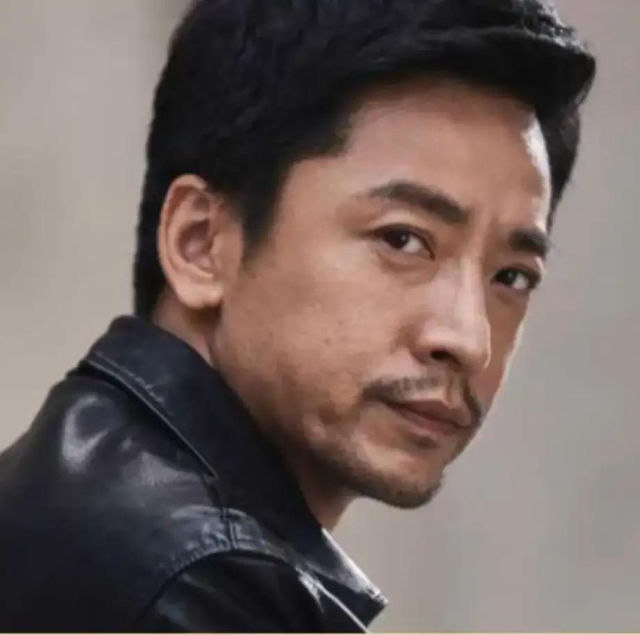 高考能不能取消？没想到这个话题刚被人提出来，就爆出“三位中戏老师主动投案”。