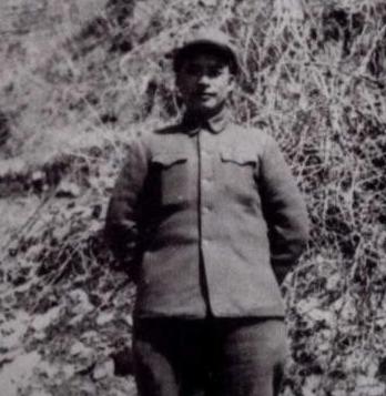 1952年，67军军长在朝鲜离奇去世，彭老总去医院探望，看到遗体的那一刻大惊失色