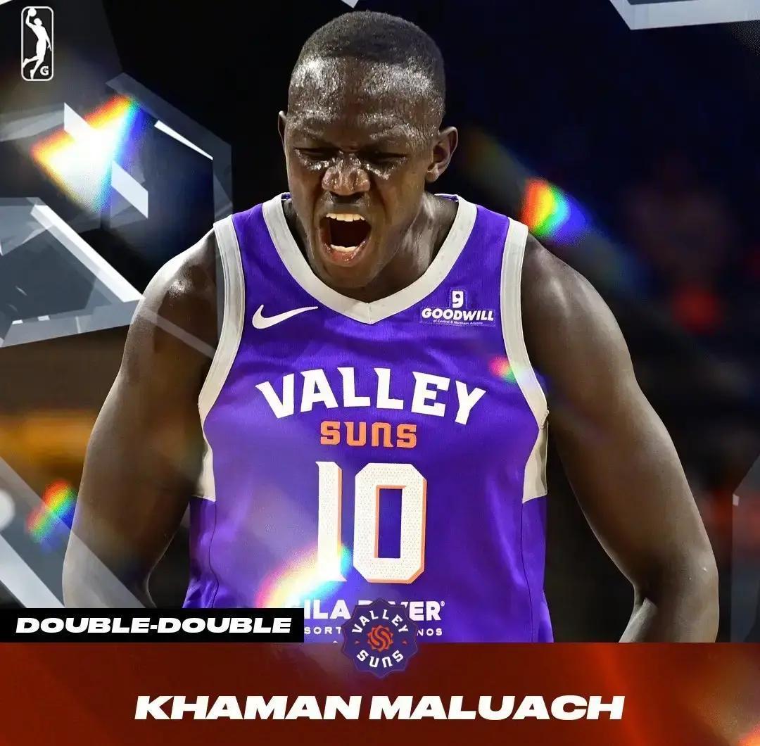 22分19篮板4盖帽，然后坐回冷板凳。鹈鹕队那个2米11的巨人，正在发展联盟撕