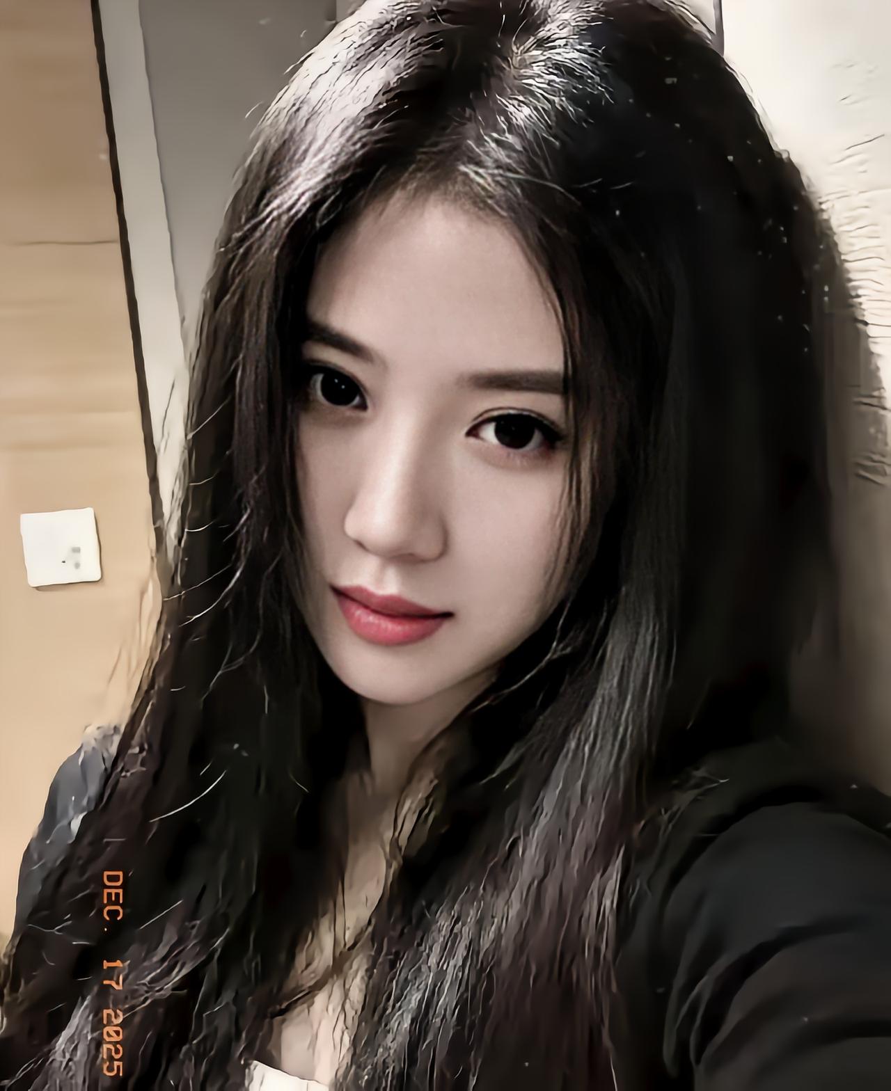 现在人的三观真的让人无语，还有艾滋病已经泛滥成灾了，你以为离你很远，说不定就在你