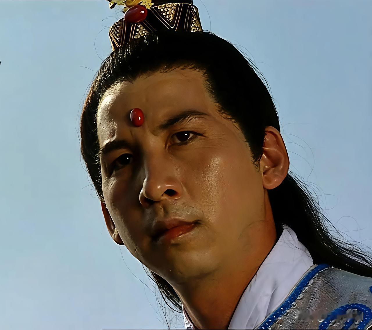 《西游记》里谁最厉害?摩昂太子，本名敖摩昂，是西海龙王的长子，也是小白龙敖烈的