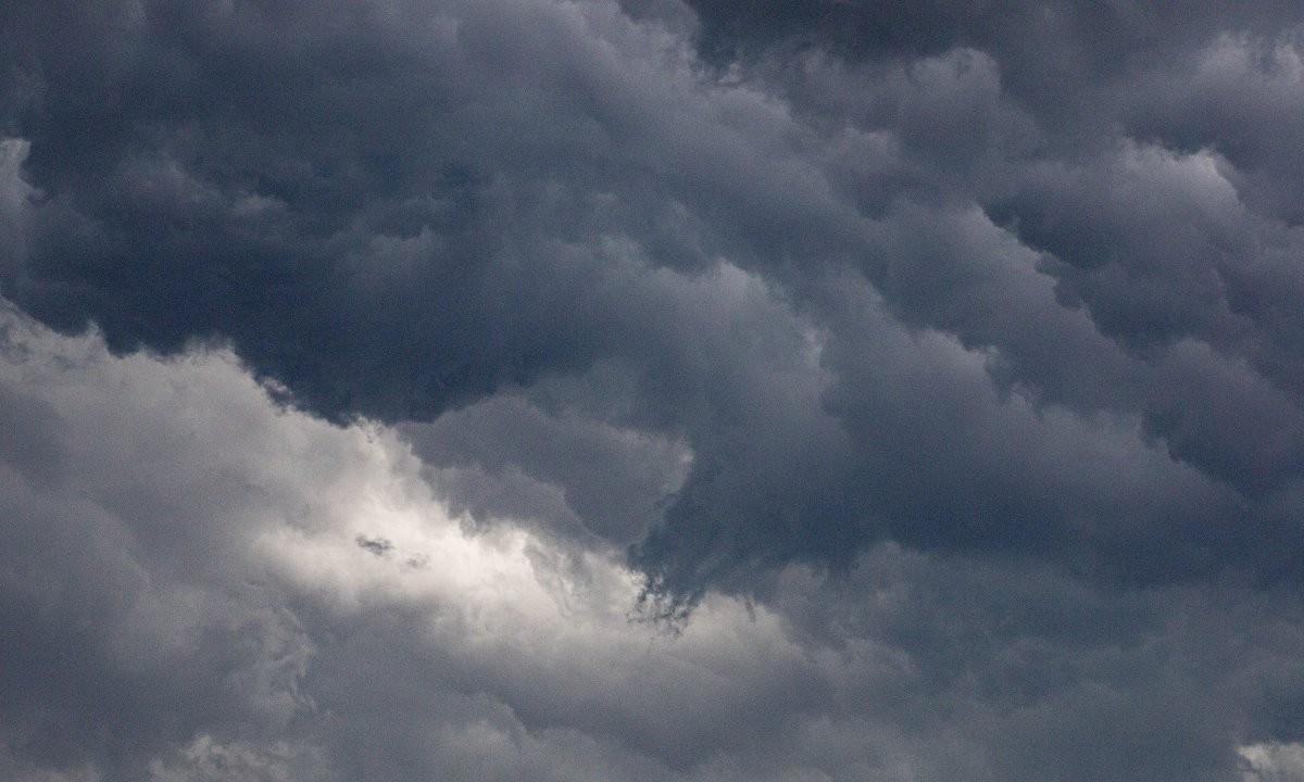 这雨真是下个没头了！连续降雨模式又开始了！这个时候的季节，竟然下起大雨、暴雨，确
