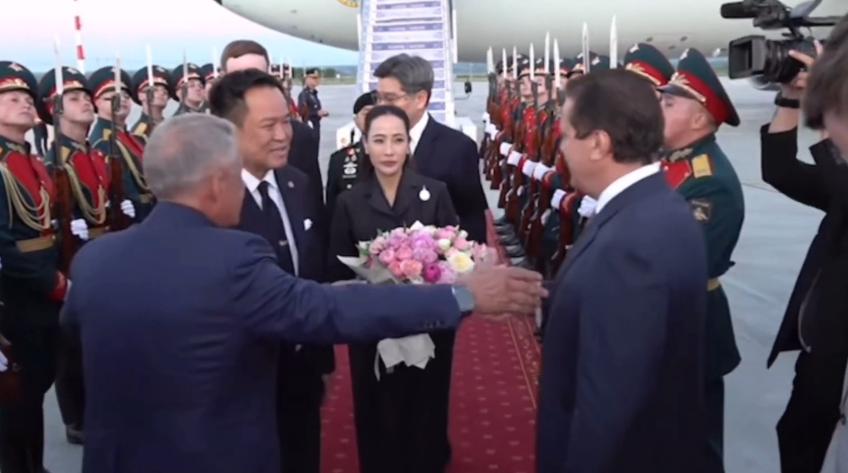 泰国总理阿努廷携夫人抵达俄罗斯访问！6月17日，泰国总理阿努廷携带夫人已经抵