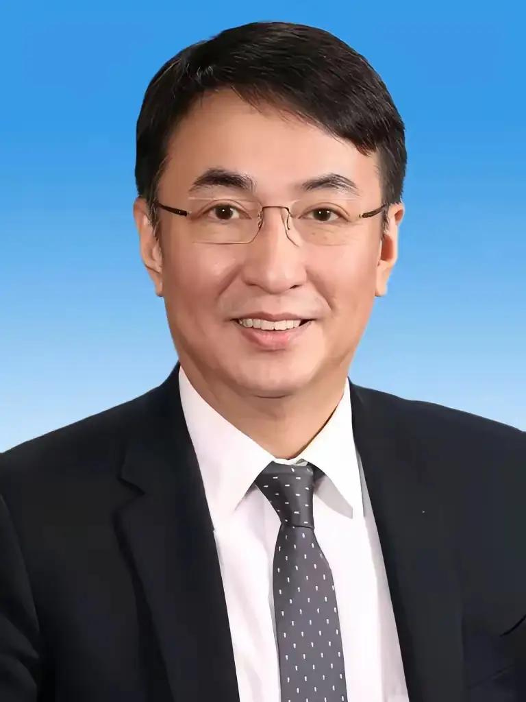 信佛吃素，真的可以改变人的面相，相由心生。看看香港千亿富豪李家杰，他小时候长得