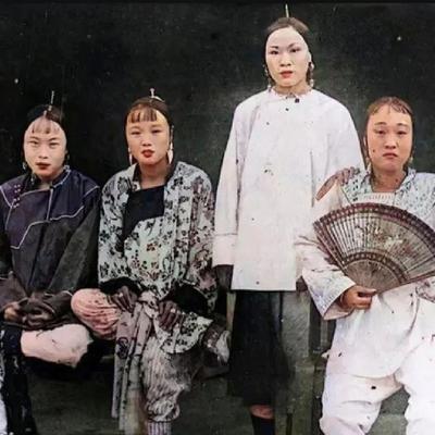 很多人以为青楼最要命的是留宿一晚，其实上等妓院里，肉体反而是最不值钱的项目。这句