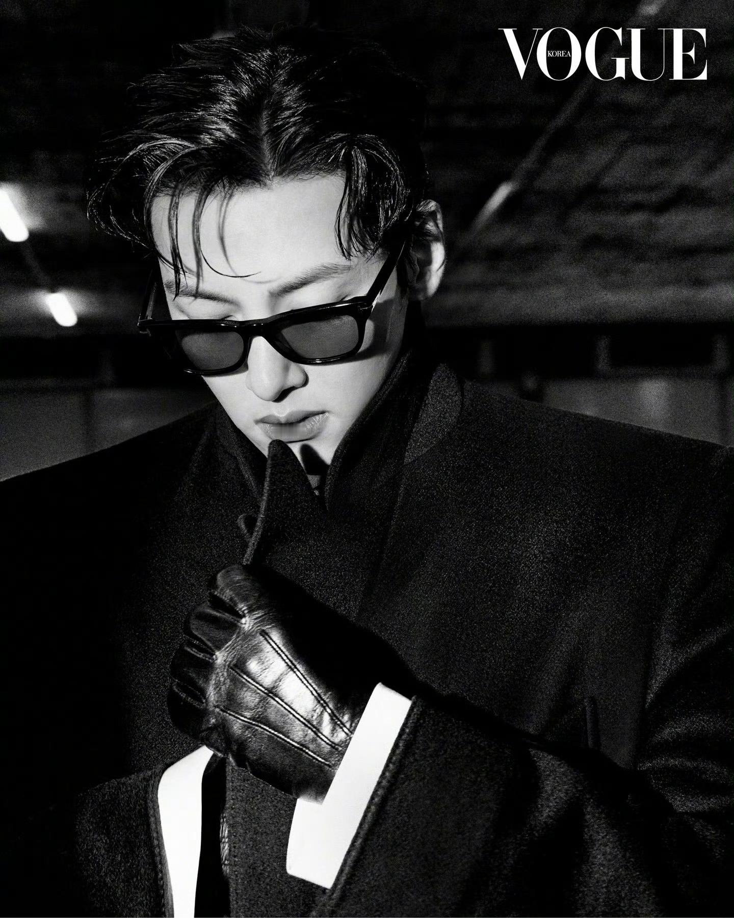 VOGUE韩版12月刊X池昌旭演绎的TomFord成衣系列与首个眼镜