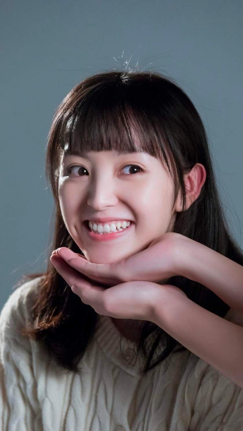 1.刘冲的VOGUE银十现在正在接触肖战，这个封面很多流量都在盯，肖战能不能稳住