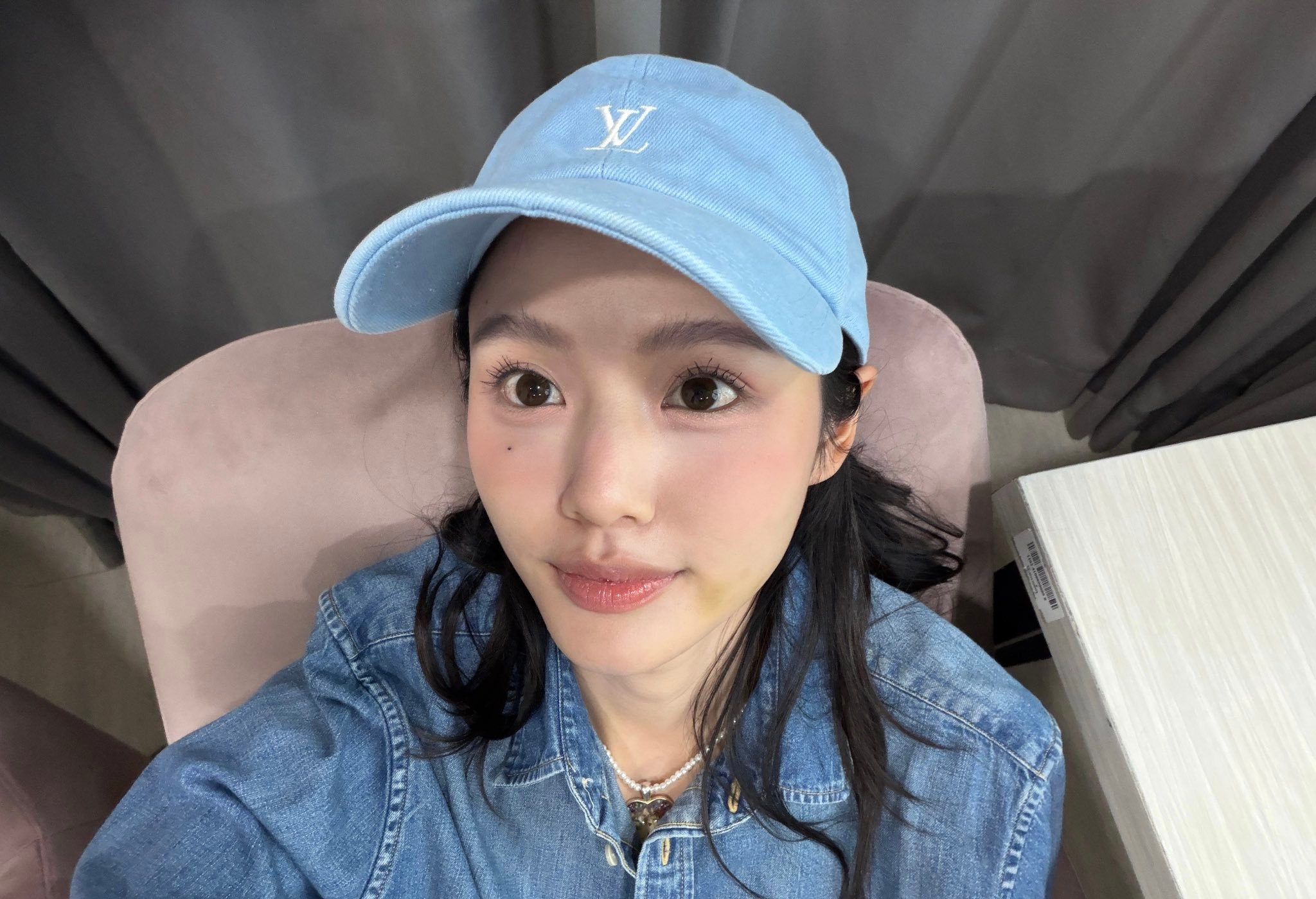 🐨：请找出这张照片里奇怪的地方哈哈哈哈哈哈哈