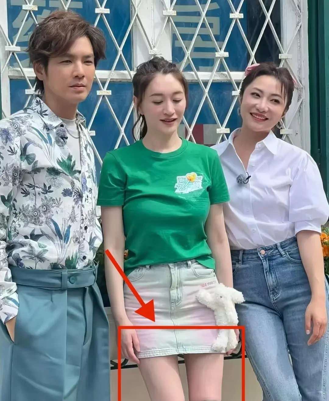 这种咖位的李小冉，还需要穿破衣服吗？