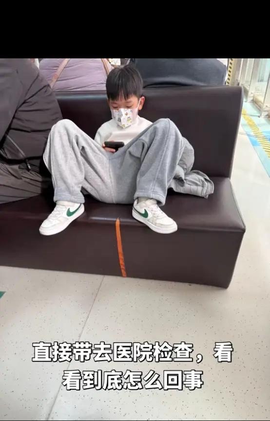 “万万没想到！”近日，江苏，一男孩写作业时，说自己头痛，睡一觉又好了，家长以为孩