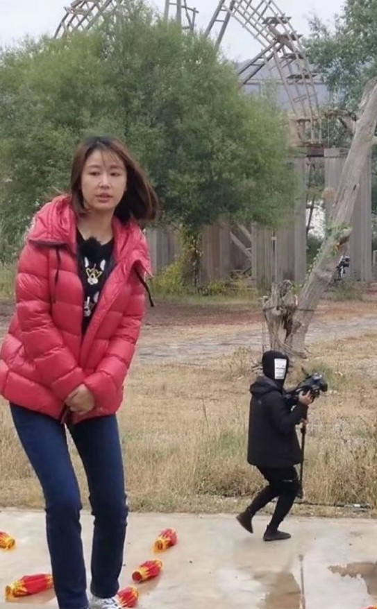 不得不说，明星离开了美颜滤镜，跟普通人差不多啊。我的女神现实中居然是这样的。