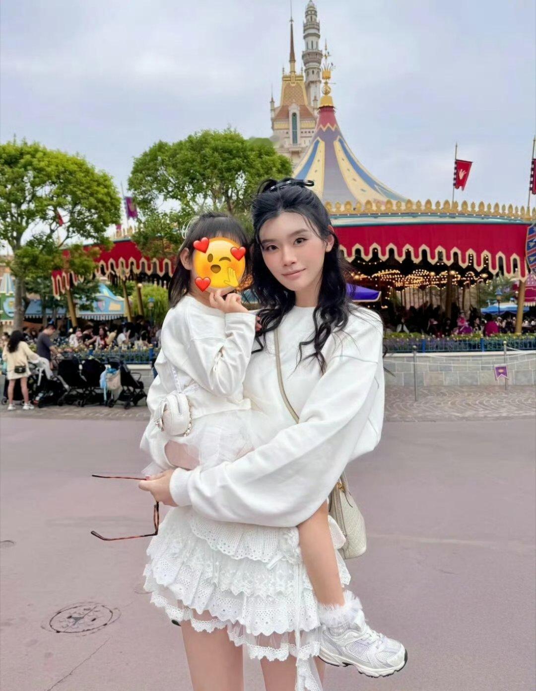 奚梦瑶晒当妈后的幸福变化从超模到妈妈身份变了但依旧闪闪发光！！