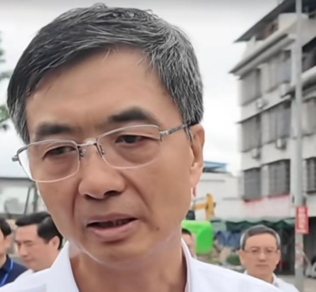 直奔灾区，党委书记来了5月18日，广西柳州柳南区接连发生两次5.2