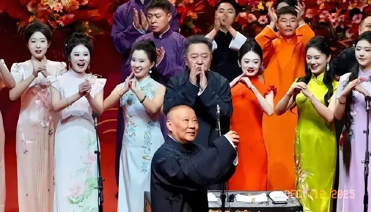 不得不说，看到这场风波里的舆论走向，我开始明白观众心里有杆秤。有人投诉相声里